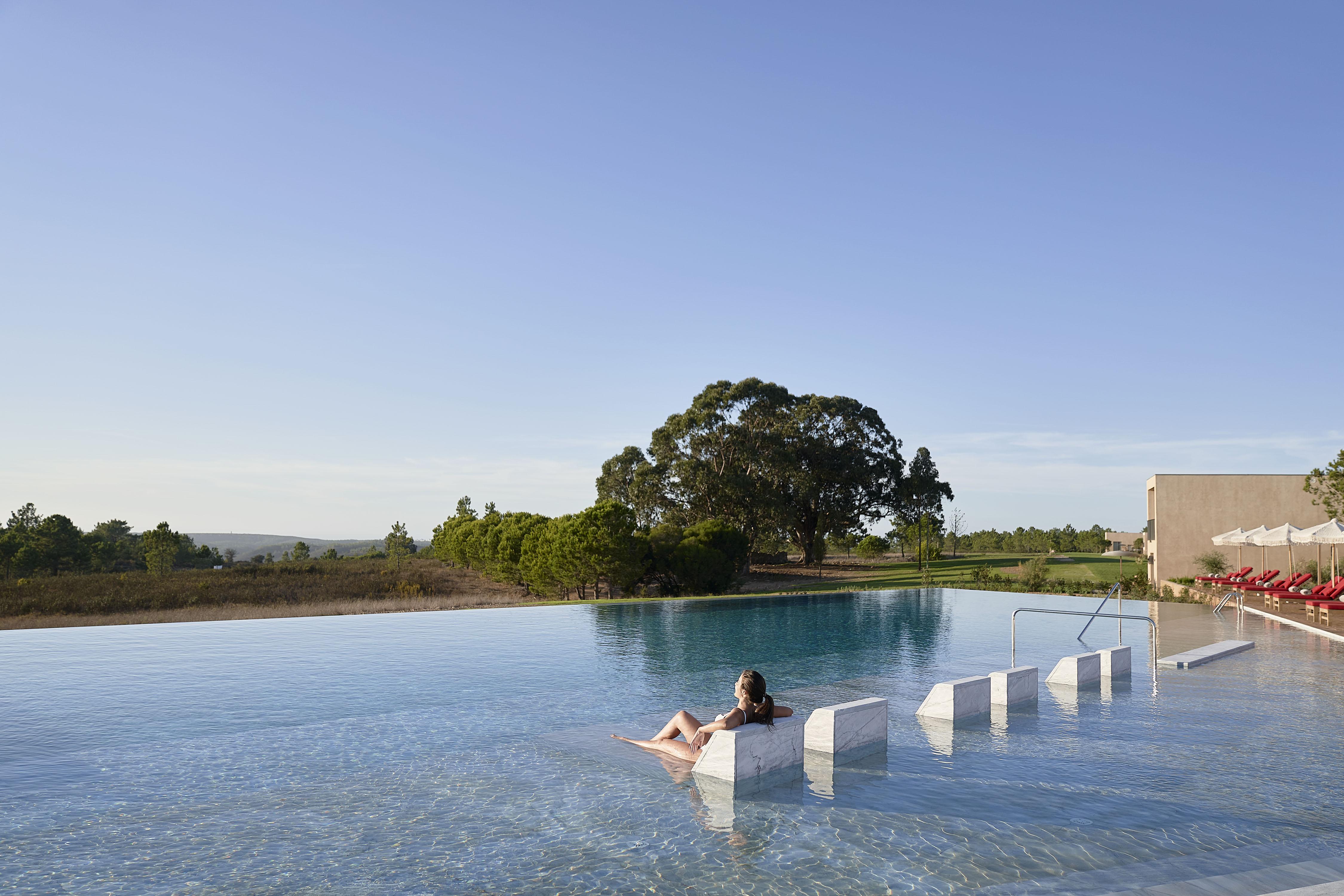Praia do Canal Nature Resort Aljezur Exterior foto The pool at the hotel