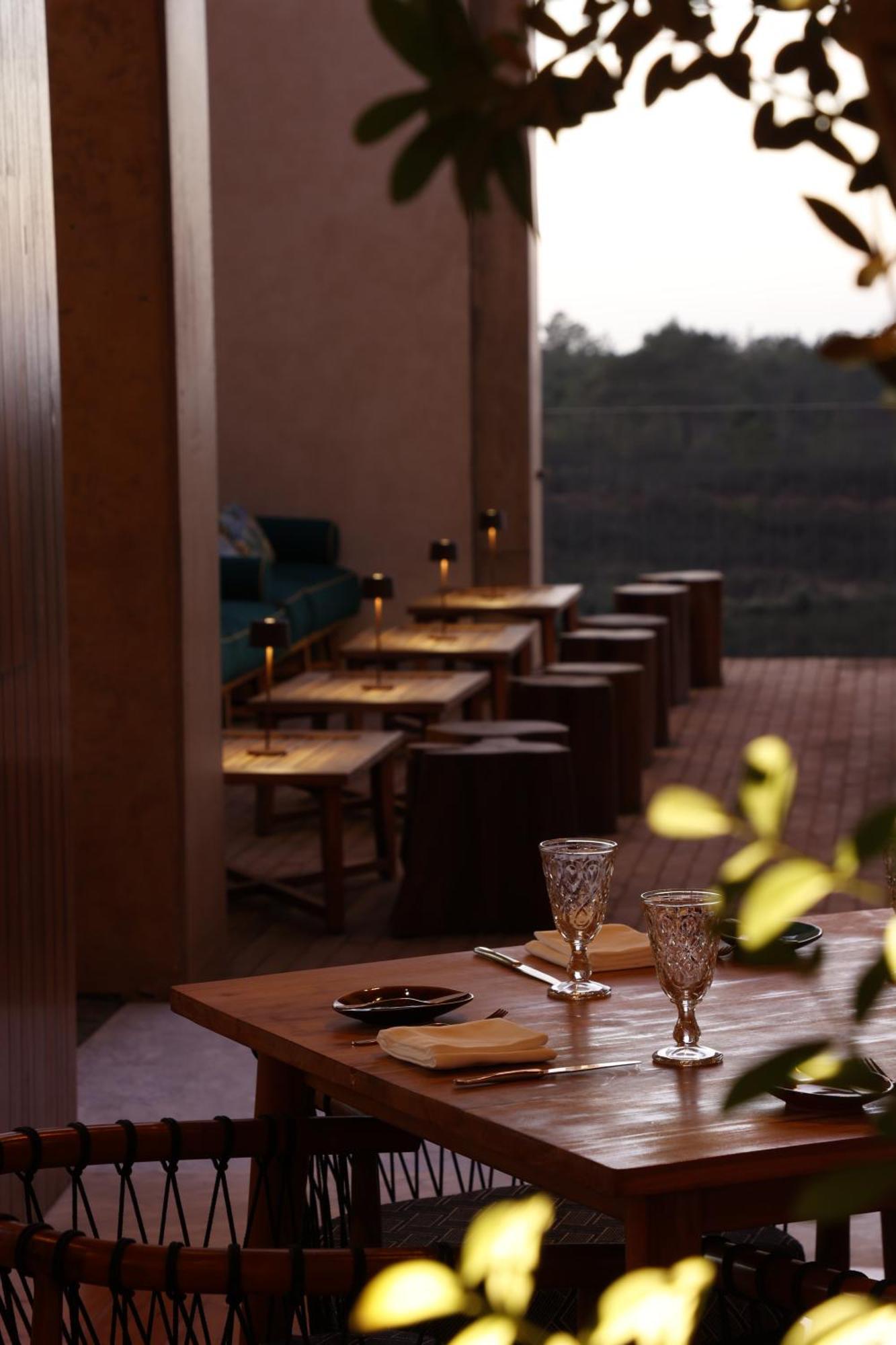 Praia do Canal Nature Resort Aljezur Exterior foto The bar at the 101 bar