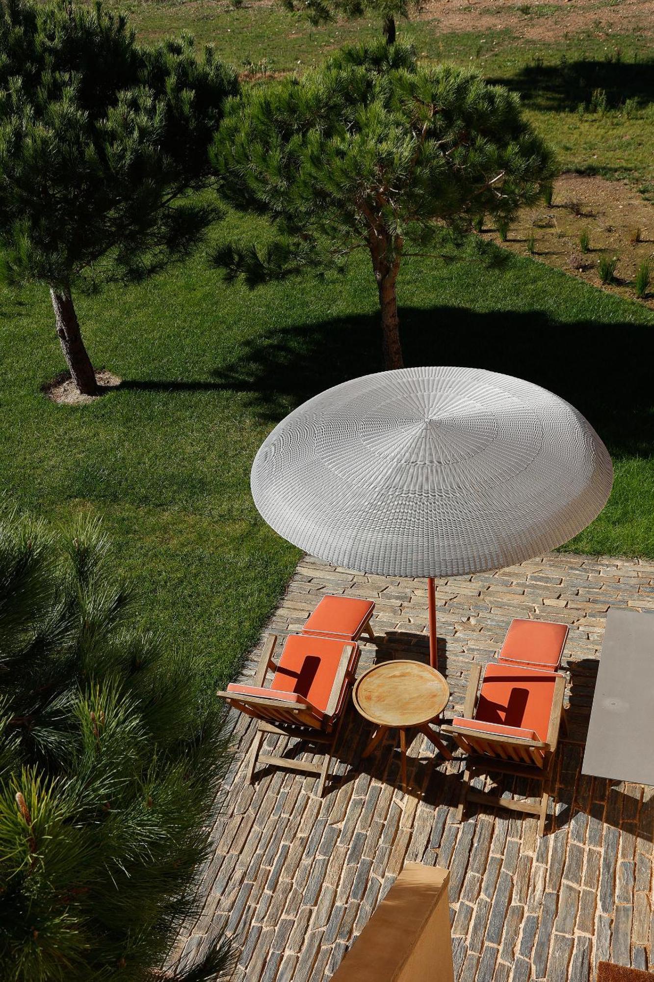 Praia do Canal Nature Resort Aljezur Exterior foto The umbrella